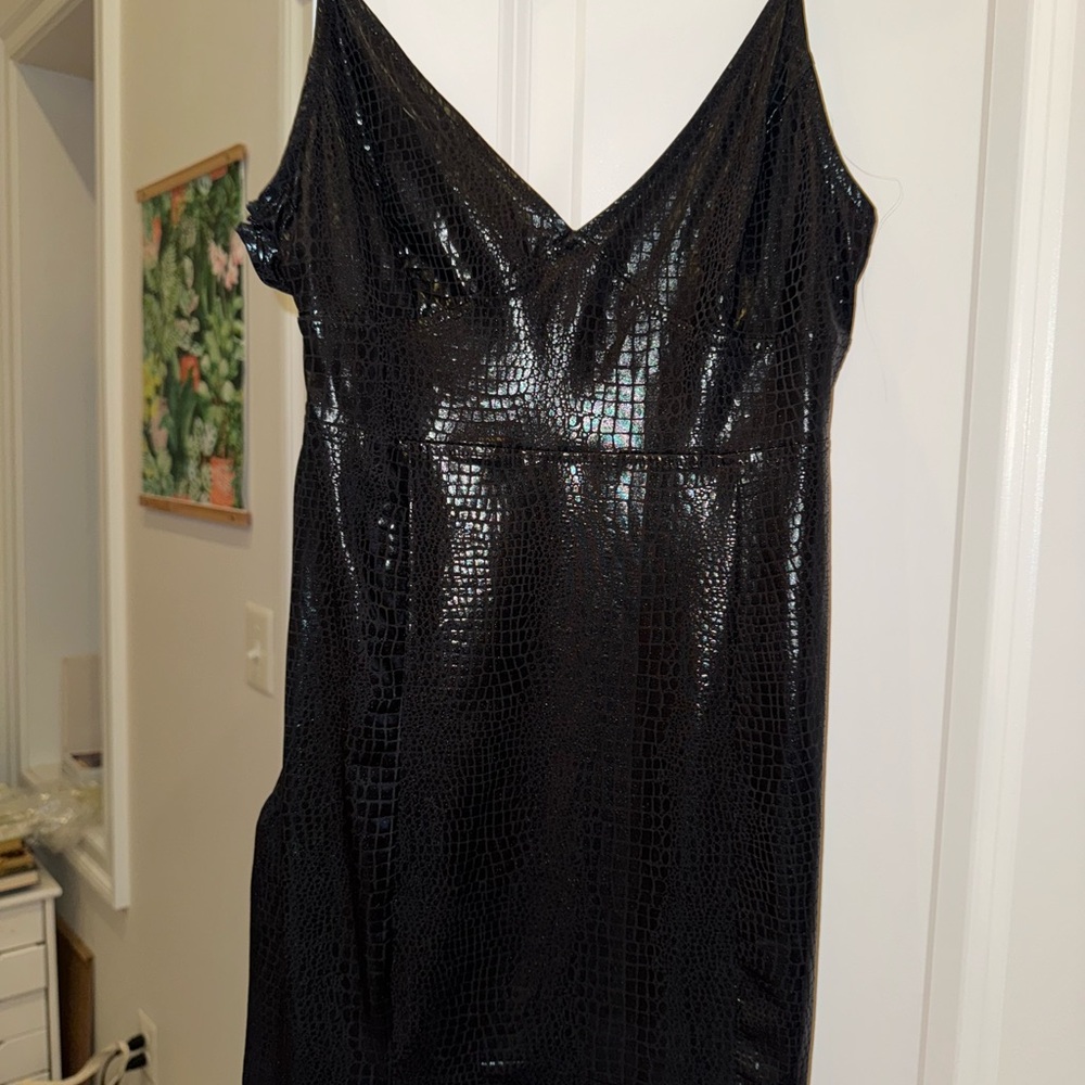 Black Snakeskin Textured Sleeveless Dress